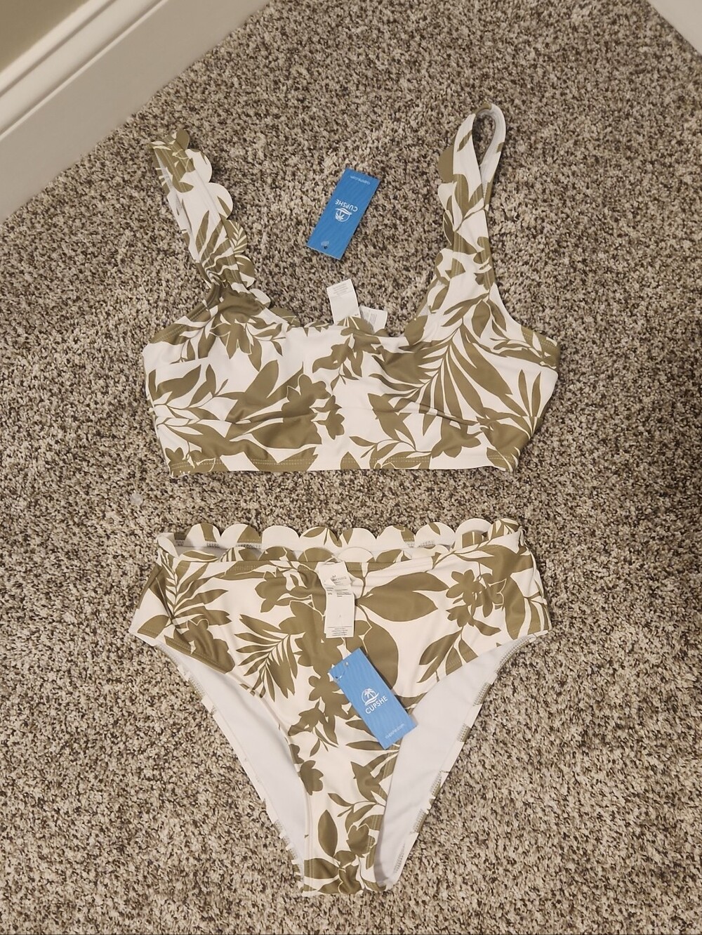 Cupshe Olive Leaf Print Two-Piece Swim Set - NWT